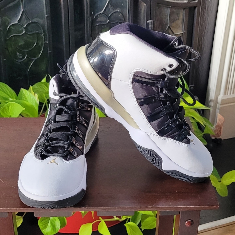 Jordan Max Aura
